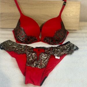 Vintage Victoria's Secret Push Up Bra Set 34B / Small